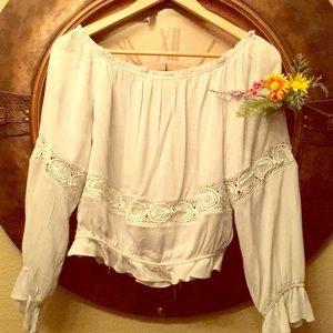 Papaya pastel greenish blue top lace